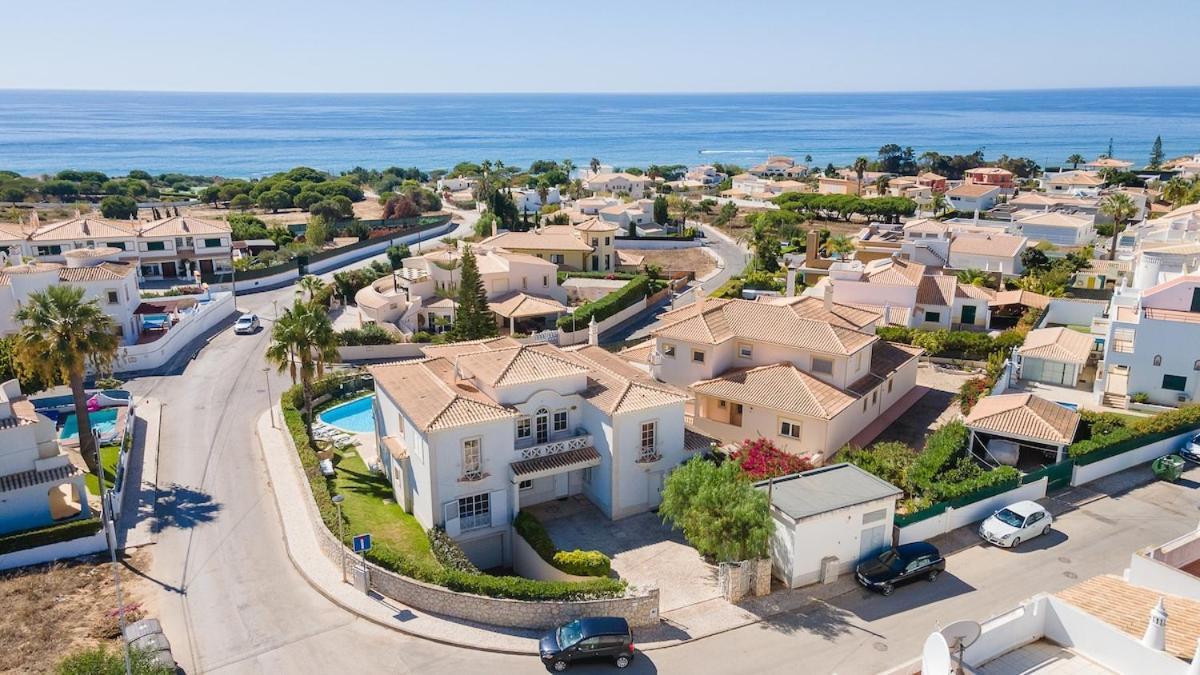 Gale Villa